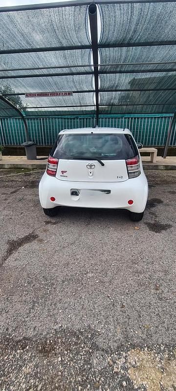 Occasion Toyota iQ 68 ch (50 kW) 2010 Blanc Citadine