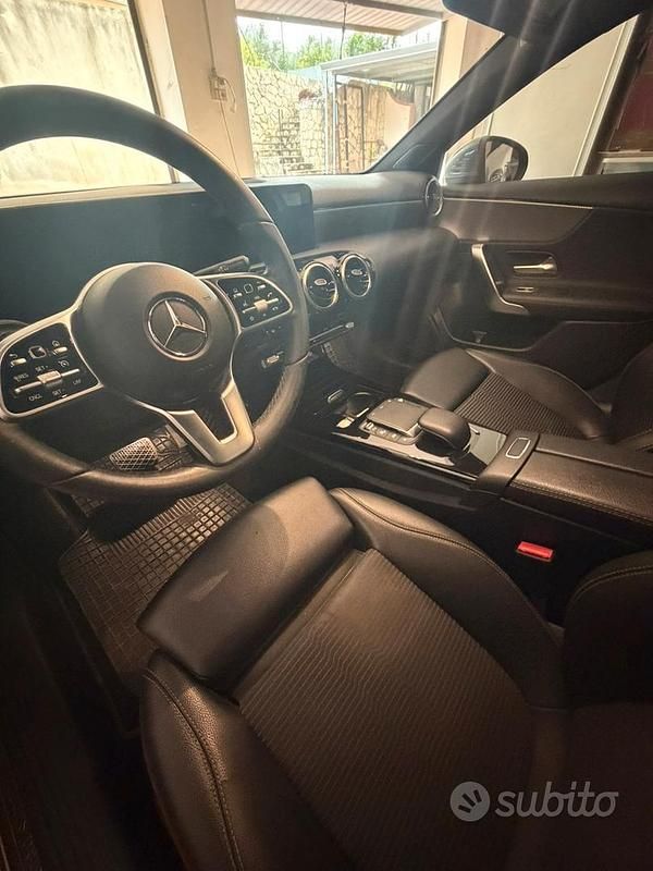Usata Mercedes A180 2021 Grigio Berlina