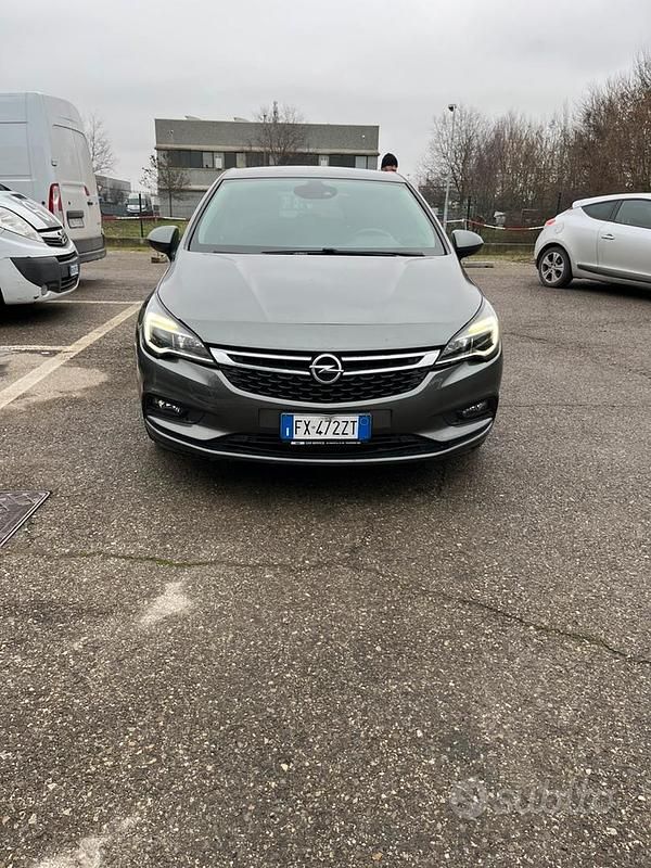 Usata Opel Astra 110 CV (80 kW) 2019 Grigio Berlina