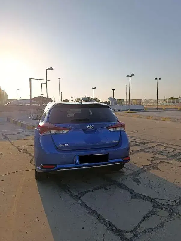 Usata Toyota Auris Hybrid Edition 99 CV (72 kW) 2018 Berlina