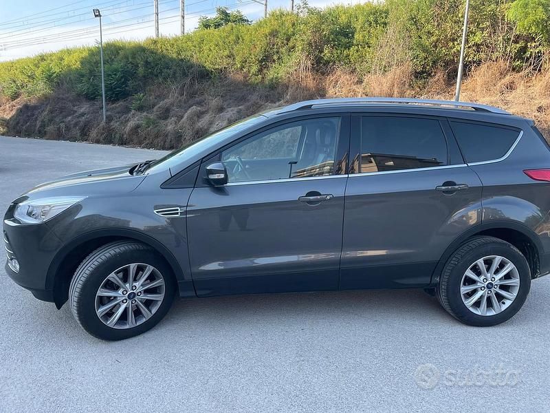 Usata 2016 Ford Kuga SUV | 9000 € (Super prezzo) - Immagine 1/4