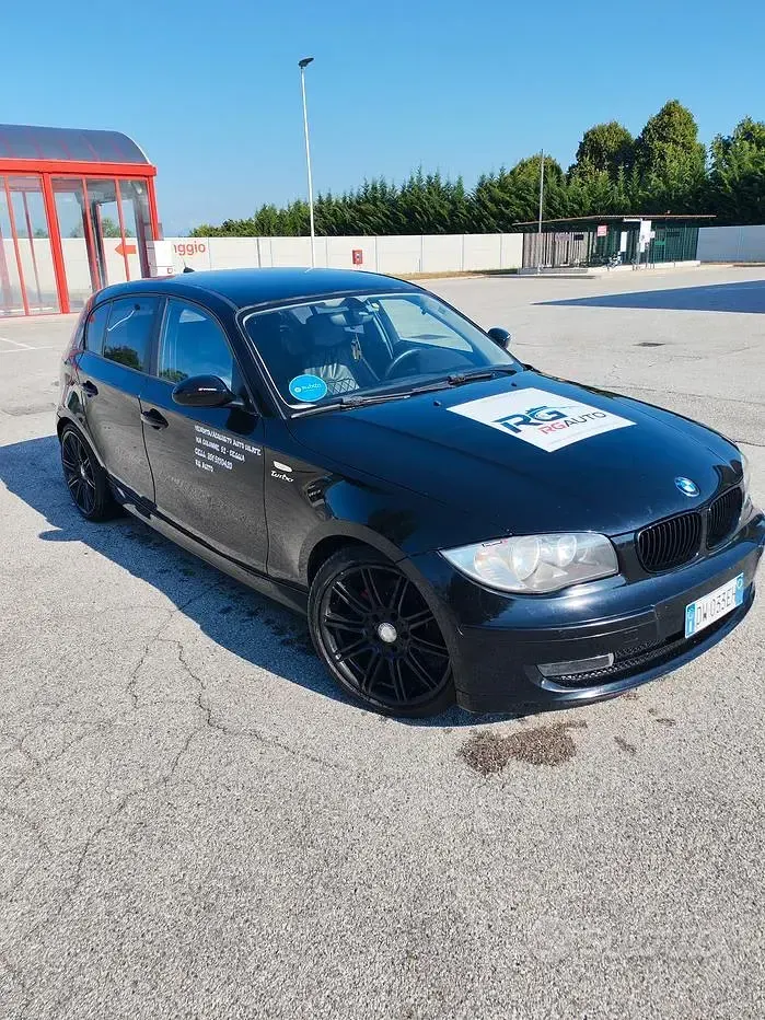 Usata BMW 118 143 CV (105 kW) 2007 Nero Utilitaria