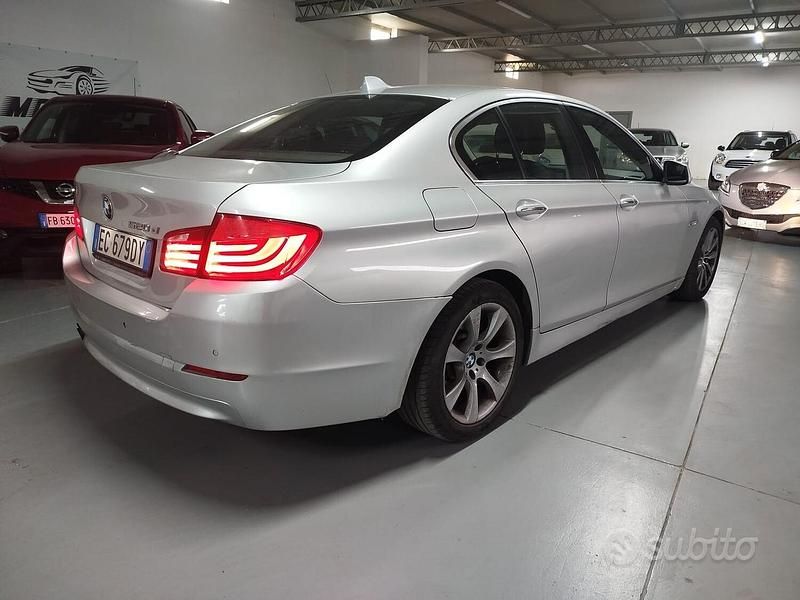 Begagnad BMW 520 Efficient Dynamics 184 HK (135 kW) 2011 Grå Sedan