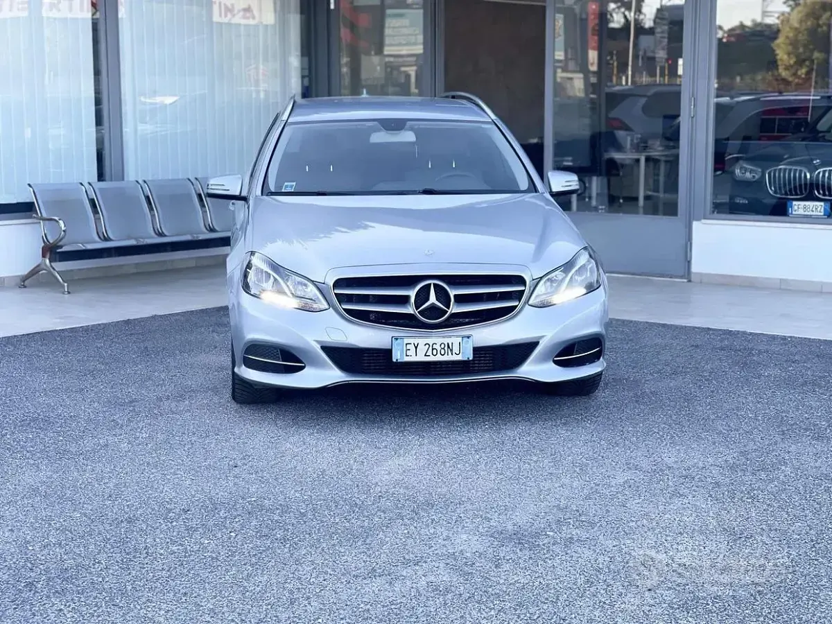 Usata Mercedes E250 204 CV (150 kW) 2015 Grigio Station wagon