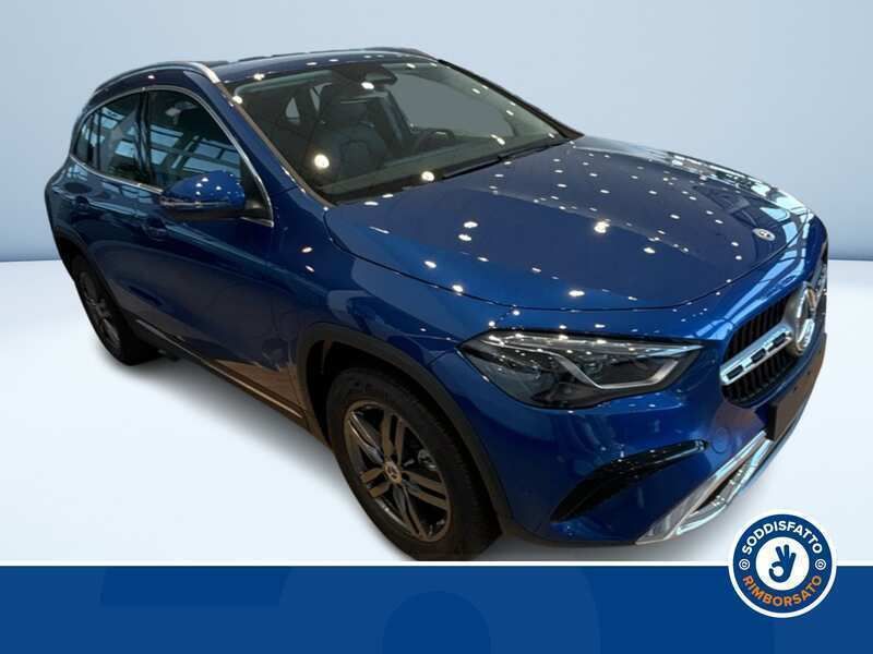 Blu metallizzato Usata 2024 Mercedes GLA200 Advanced SUV | 46.300 € (Molto cara) - Immagine 1/3
