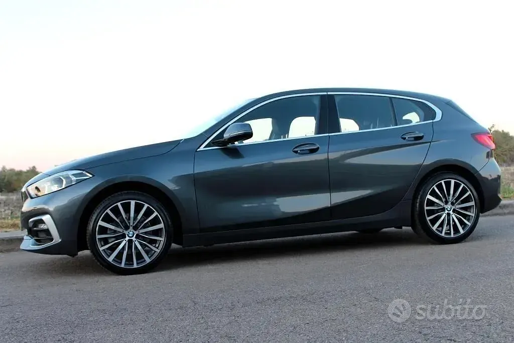 Occasion BMW 118 150 PK (110 kW) 2020 Grijs Hatchback