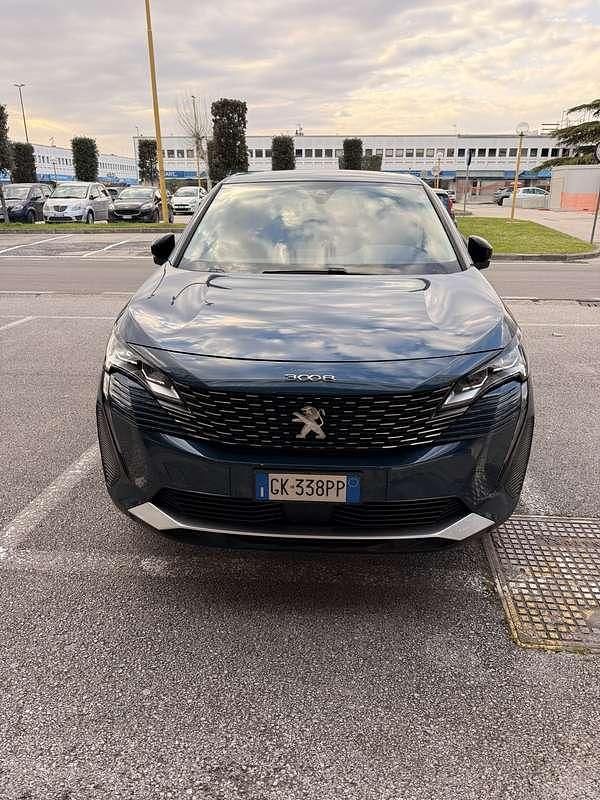 Usata Peugeot 3008 Business-Line 131 CV (96 kW) 2022 Blu/azzurro SUV