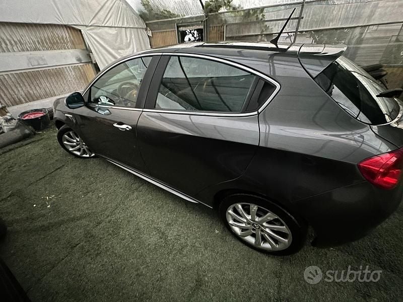 Usata Alfa Romeo Giulietta 120 CV (88 kW) 2010 Utilitaria