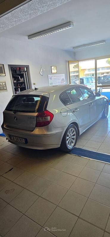 Usata BMW 118 122 CV (89 kW) 2005 Utilitaria