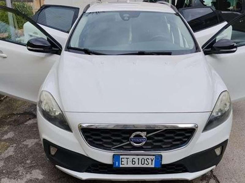 Usata Volvo V40 CC Kinetic 114 CV (83 kW) 2013 Bianco Station wagon