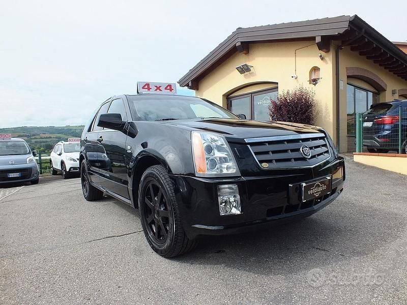 Usata Cadillac SRX 258 CV (189 kW) 2005 Nero SUV