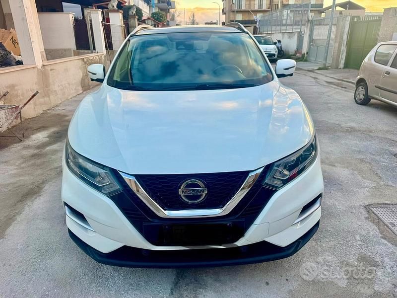 Usata Nissan Qashqai 140 CV (102 kW) 2018 Bianco SUV