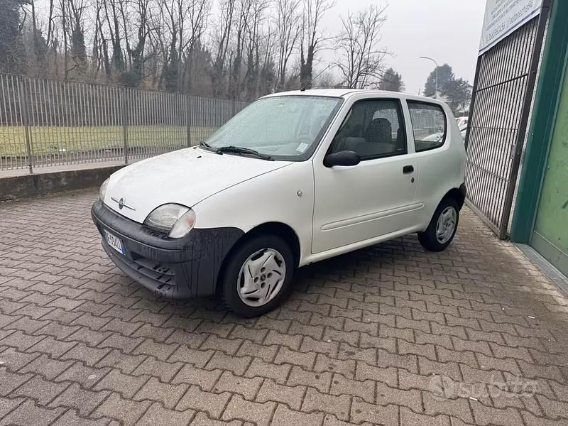 Usata Fiat 600 Anniversary 54 CV (39 kW) 2006 Bianco Utilitaria