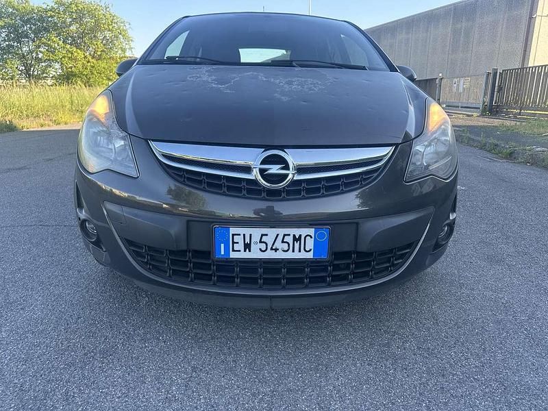 Usata Opel Corsa Edition 75 CV (55 kW) 2014 Other Utilitaria