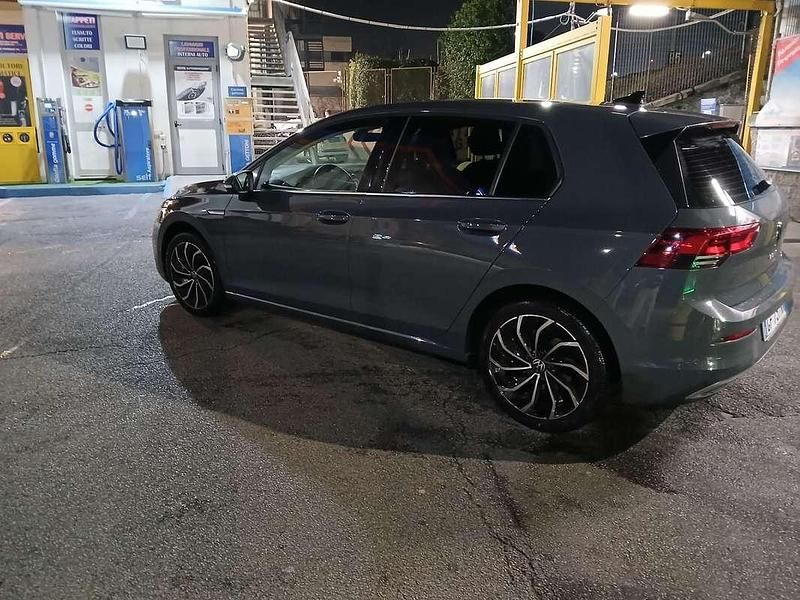 Usata VW Golf VIII Style 131 CV (96 kW) 2021 Berlina