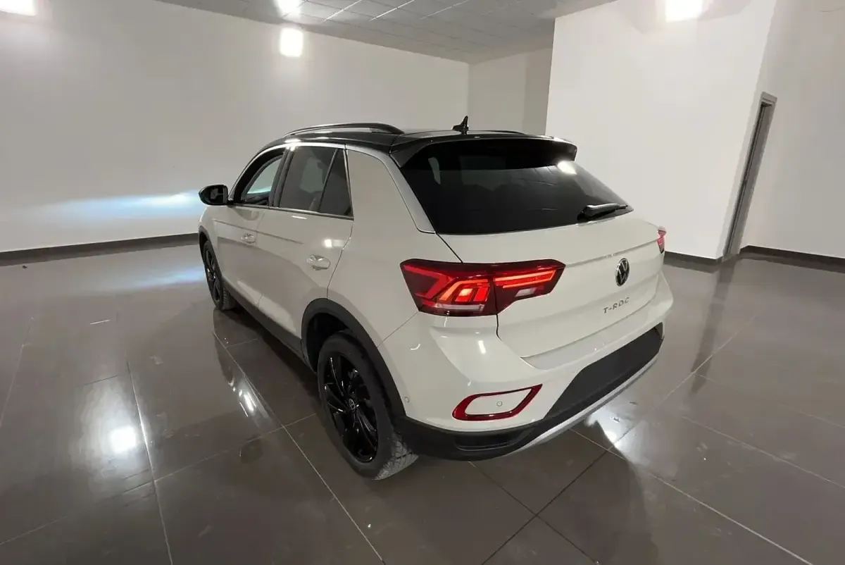 Nuova VW T-Roc Edition 150 CV (110 kW) 2026 Nera SUV