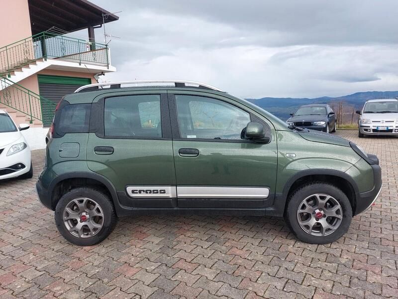 Usata Fiat Panda Cross Cross 95 CV (69 kW) 2018 Verde Utilitaria