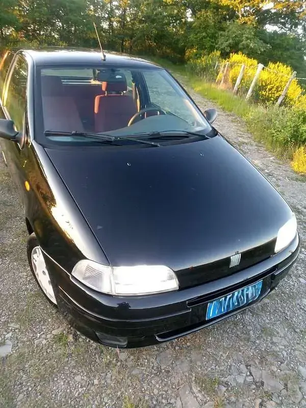 Usata Fiat Punto 86 CV (63 kW) 1999 Nero Berlina
