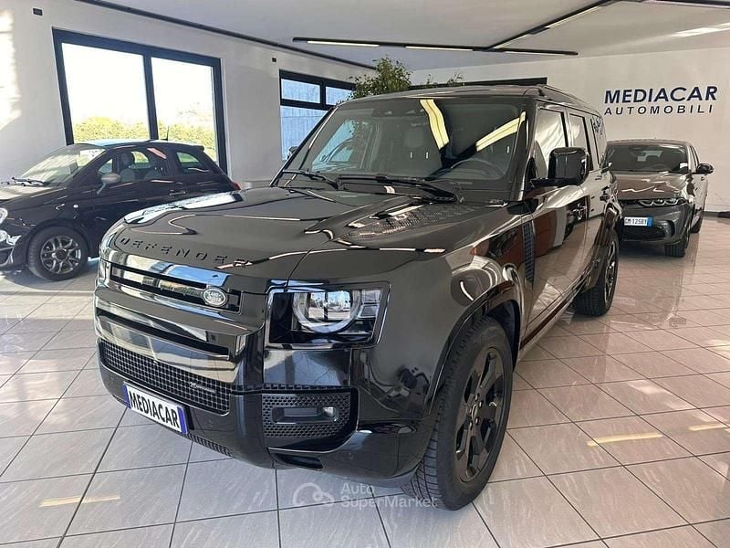 Usata Land Rover Defender SE Dynamic 200 CV (147 kW) 2023 Nero SUV