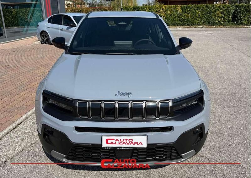 Nuova Jeep Avenger Altitude 101 CV (74 kW) 2026 Grigio strom SUV