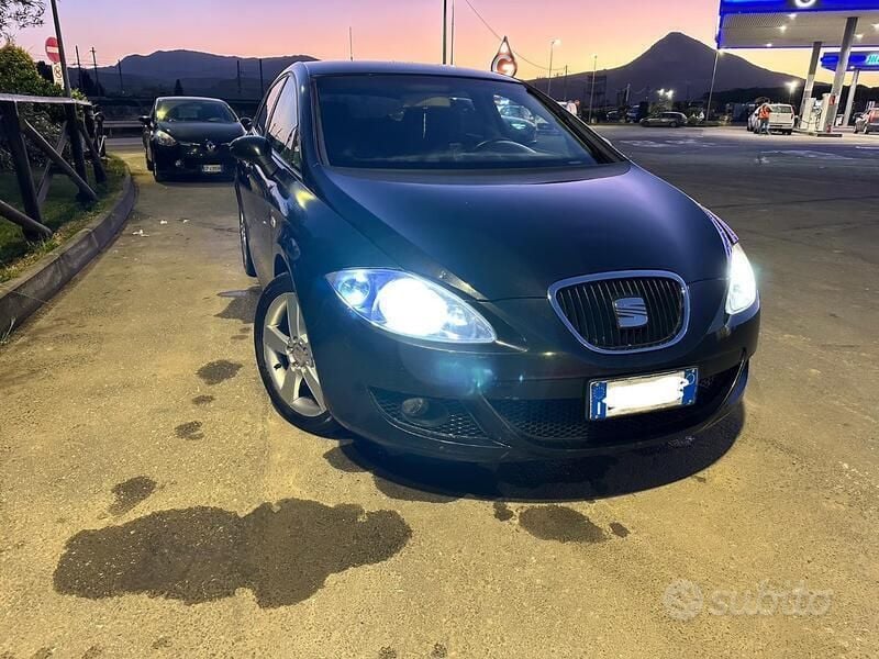 Usata Seat Leon 105 CV (77 kW) 2006 Nero Berlina