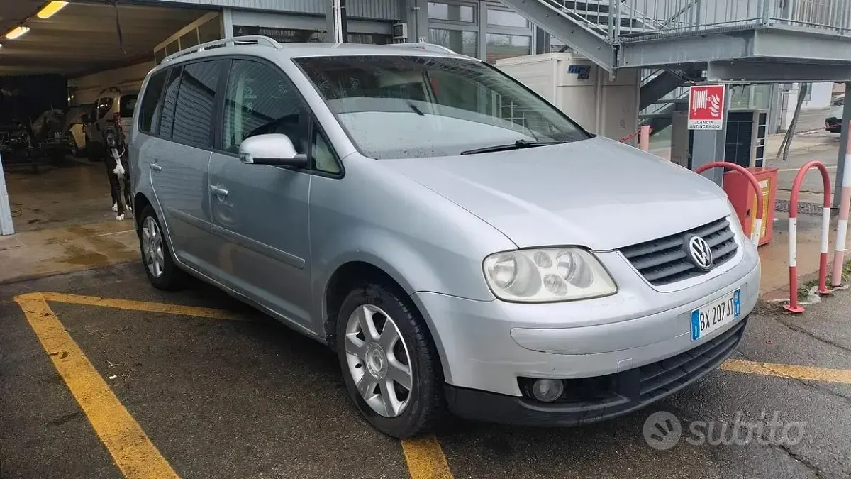 Usata VW Touran 101 CV (74 kW) 2004 Grigio Monovolume