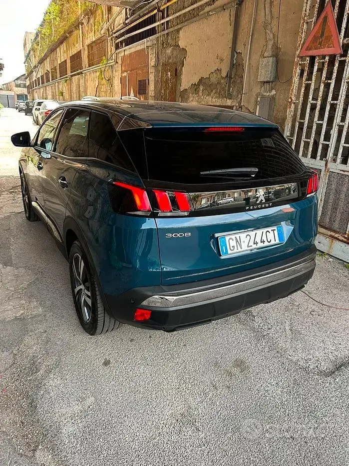 Usata Peugeot 3008 Allure 131 CV (96 kW) 2023 Bluazzurro SUV