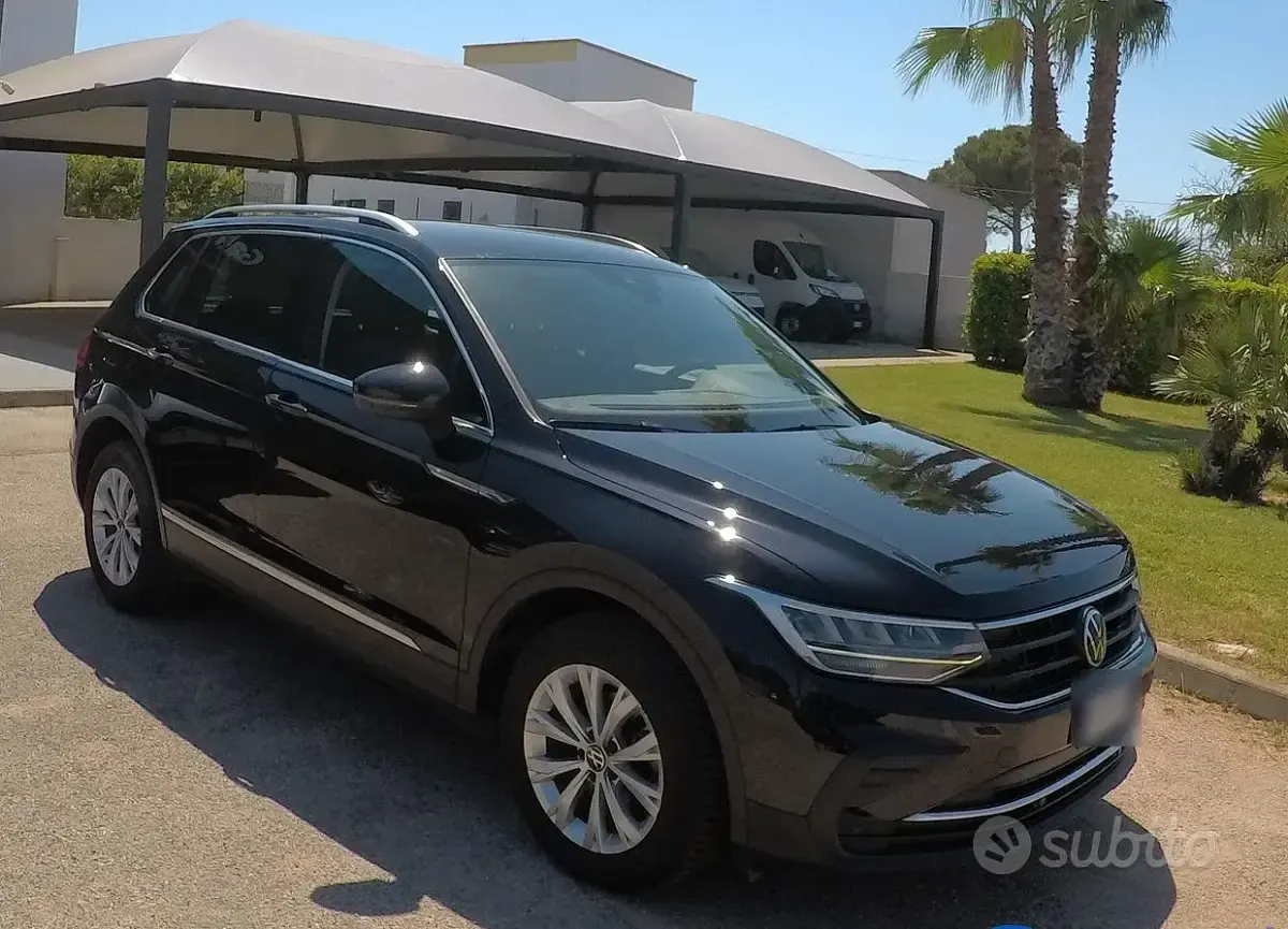 Usata VW Tiguan Life 150 CV (110 kW) 2023 Nero SUV