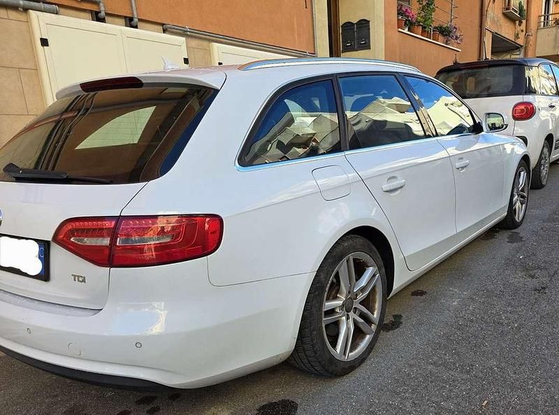 Usata Audi A4 Business 143 CV (105 kW) 2012 Bianco Station wagon