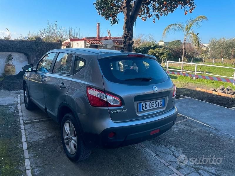 Usata Nissan Qashqai 115 CV (84 kW) 2011 Grigio SUV