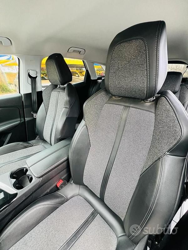 Usata Peugeot 3008 Allure 131 CV (96 kW) 2018 Bianco SUV