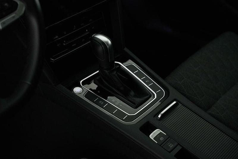 Usata VW Passat Business 150 CV (110 kW) 2023 Nero metallizzato Station wagon