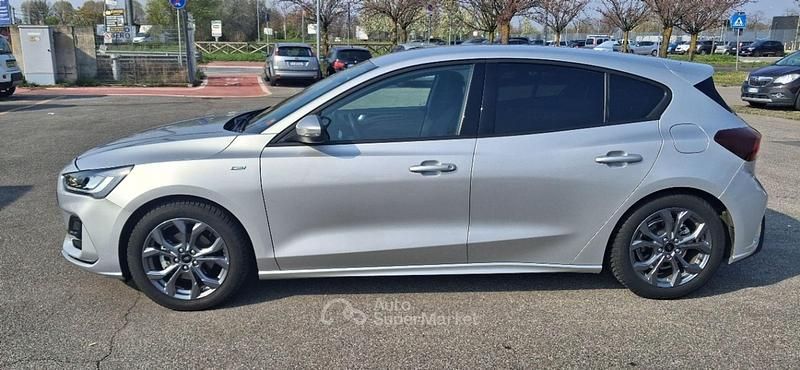 Usata Ford Focus ST-Line 155 CV (114 kW) 2024 Argento Berlina