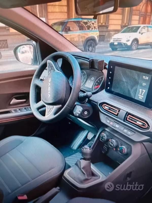 Usata Dacia Sandero 101 CV (74 kW) 2025 Bianco Berlina