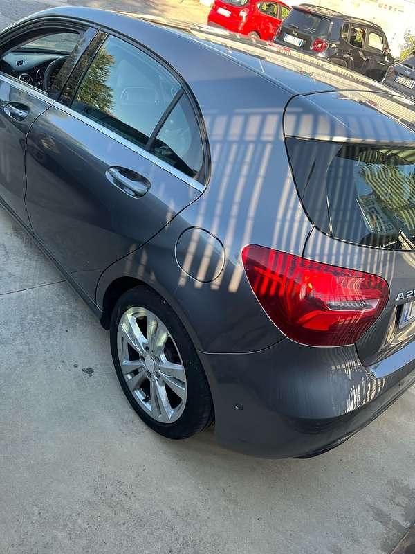 Usata Mercedes A200 Premium 136 CV (100 kW) 2016 Grigio Berlina