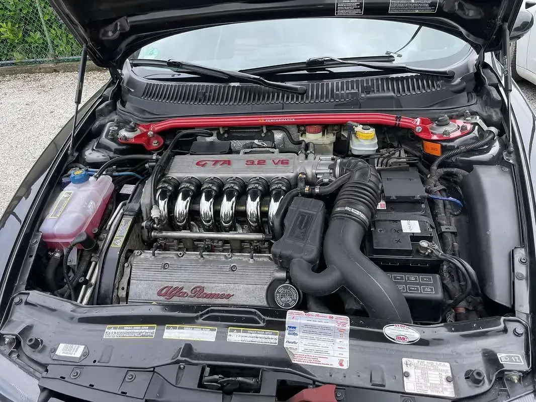 Usata Alfa Romeo 156 GTA 250 CV (183 kW) 2003 Berlina