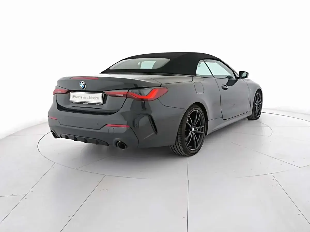 Usata BMW 420 M Sport 190 CV (139 kW) 2022 Dravit grey Cabrio