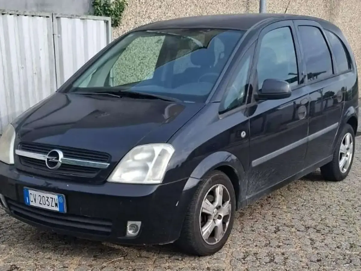 Usata Opel Meriva 90 CV (66 kW) 2005 Nero Monovolume