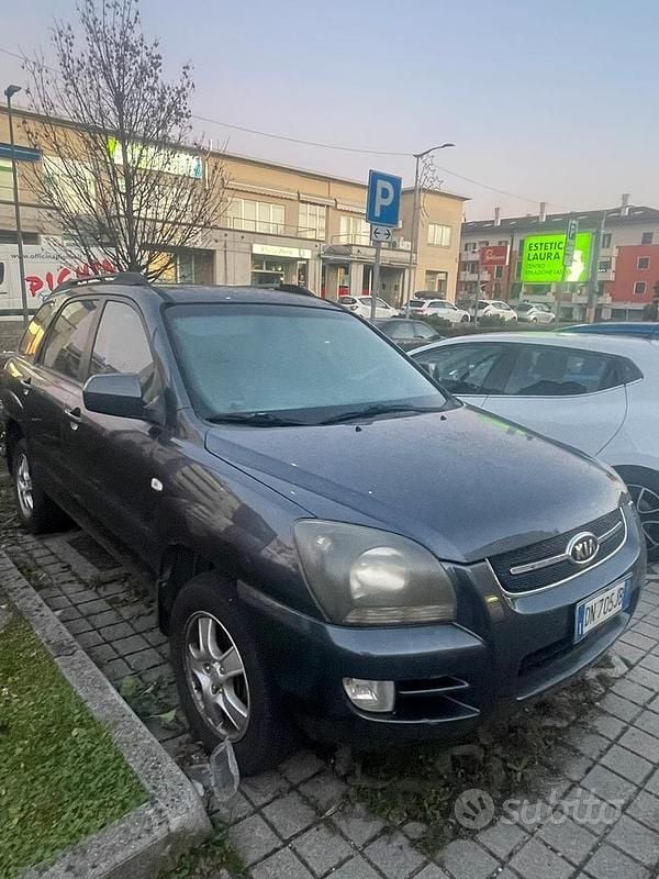 Usata Kia Sportage 140 CV (102 kW) 2008 Blu SUV