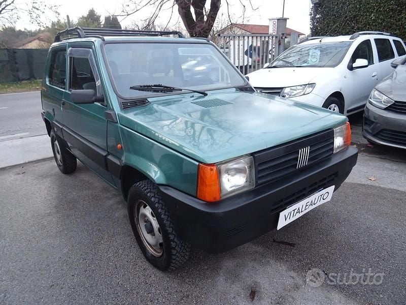 Usata Fiat Panda 4x4 Trekking 54 CV (39 kW) 1999 Verde Utilitaria