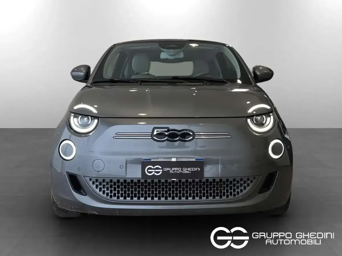 Usata Fiat 500e La Prima 42 kW (58 CV) 2021 Grigio Berlina