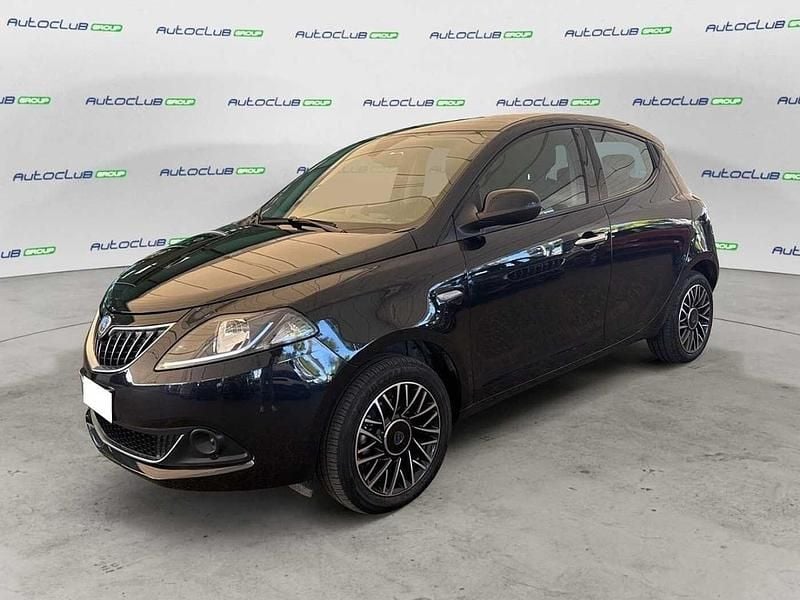 Usata Lancia Ypsilon S 70 CV (51 kW) 2024 Nero Utilitaria