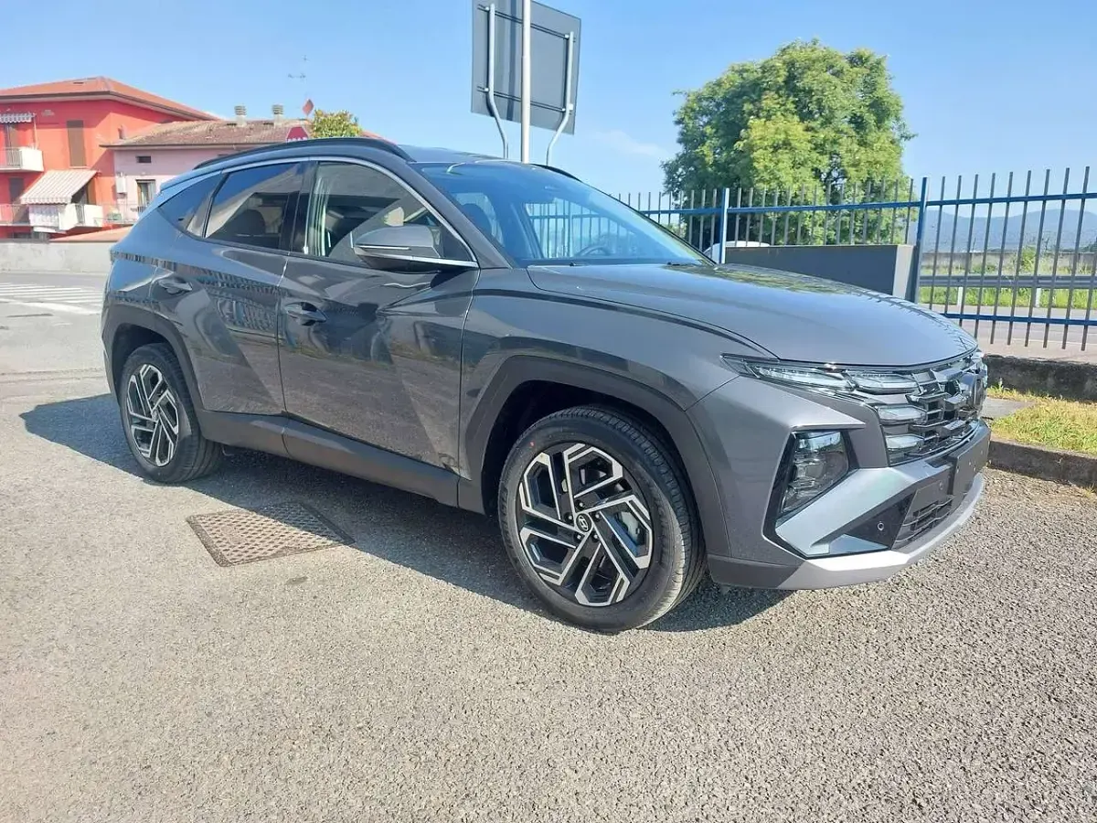 Nuova Hyundai Tucson 179 CV (131 kW) 2026 Ecotronic grey SUV