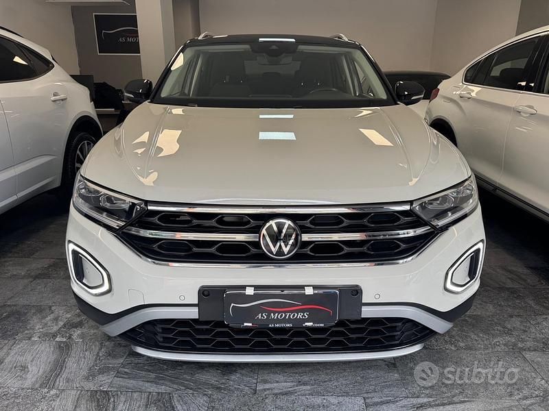 Usata VW T-Roc R-line 116 CV (85 kW) 2022 Beige SUV