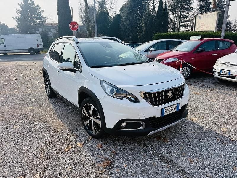 Bianco Usata 2018 Peugeot 2008 Allure SUV | 11.190 € - Immagine 1/4