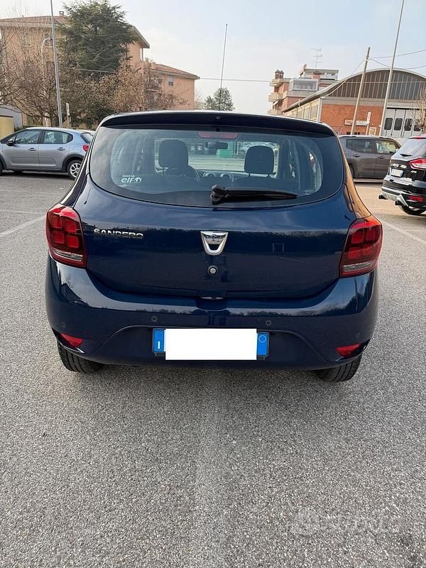 Usata Dacia Sandero 75 CV (55 kW) 2018 Blu Berlina