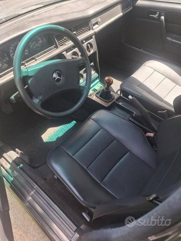 Usata Mercedes 190 185 CV (136 kW) 1987 Nero Berlina