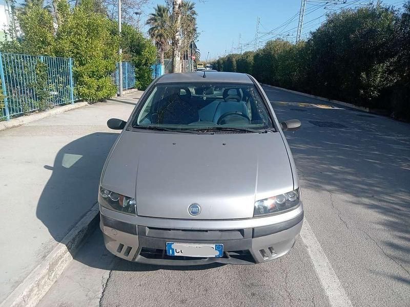 Usata Fiat Punto 60 CV (44 kW) 2003 Utilitaria