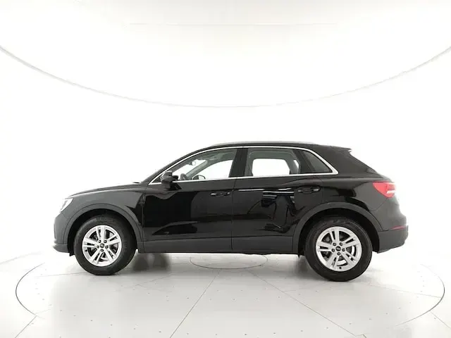 Usata Audi Q3 Business 150 CV (110 kW) 2021 Nero mito metallizzato SUV