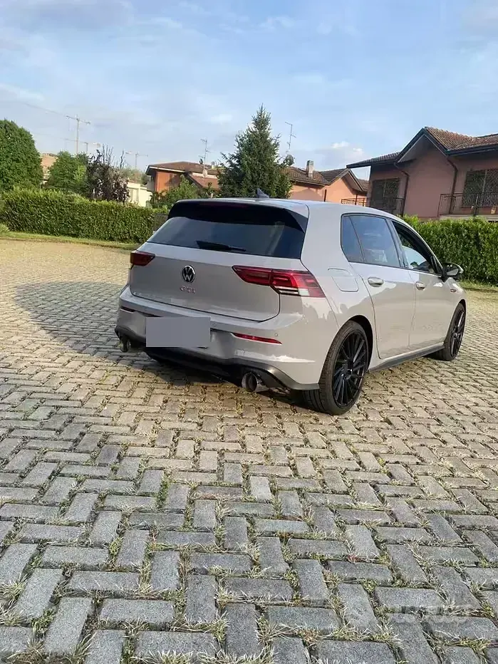 Usata VW Golf VIII GTI 245 CV (180 kW) 2020 Grigio Berlina